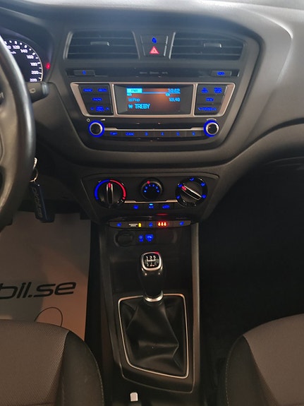 Hyundai i20 9 of 12