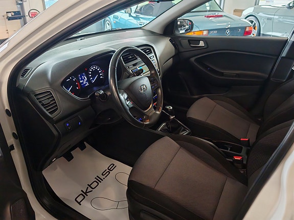 Hyundai i20 6 of 12