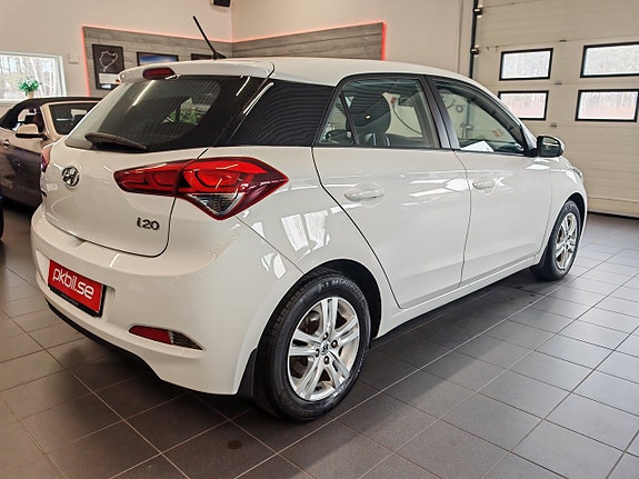 Hyundai i20 3 of 5