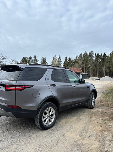 Land Rover Discovery 6 of 7