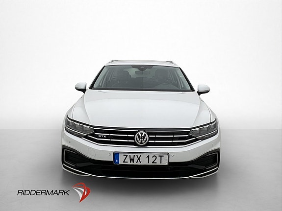 Volkswagen Passat 2 of 5
