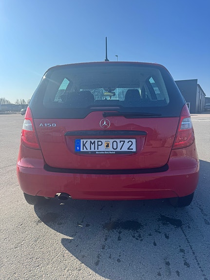 Mercedes-Benz A150 2 of 4