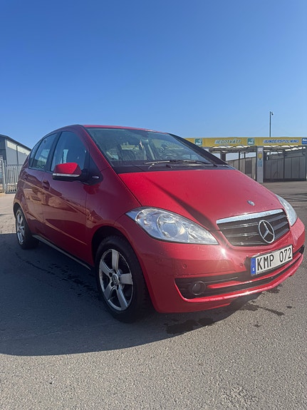 Mercedes-Benz A150 3 of 4