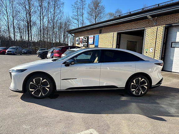 Mazda 6e 2 of 5