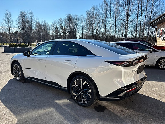 Mazda 6e 3 of 5