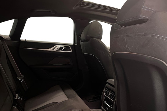 BMW i4 7 of 19