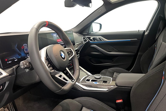 BMW i4 12 of 19