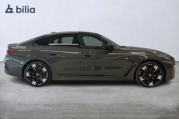 BMW i4 15 of 19