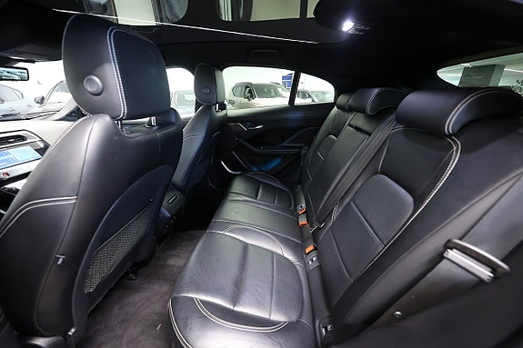 Jaguar I-PACE 13 of 24