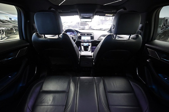Jaguar I-PACE 12 of 24