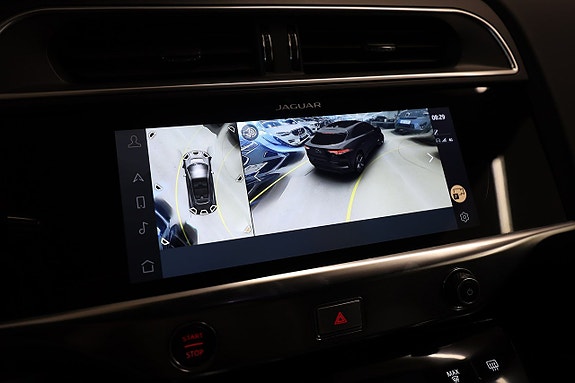 Jaguar I-PACE 23 of 24