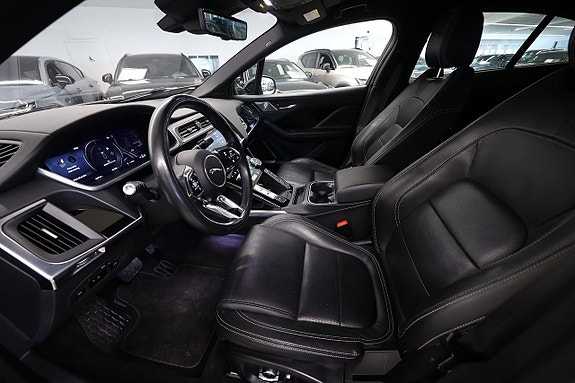 Jaguar I-PACE 19 of 24