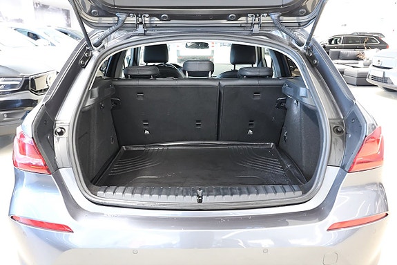 BMW 118i 9 of 19