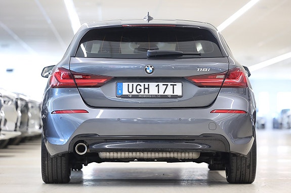 BMW 118i 8 of 19