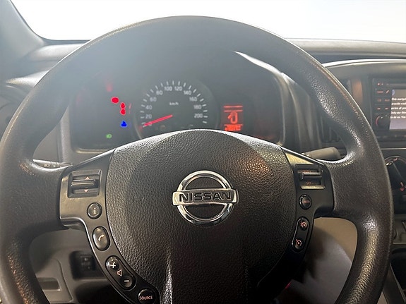 Nissan NV200 9 of 16