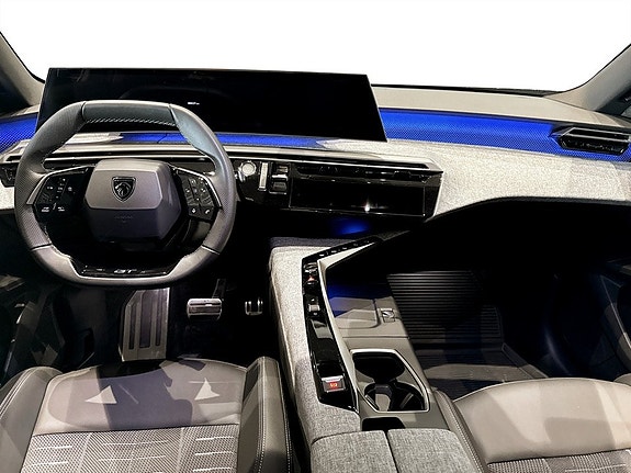 Peugeot e-3008 6 of 15