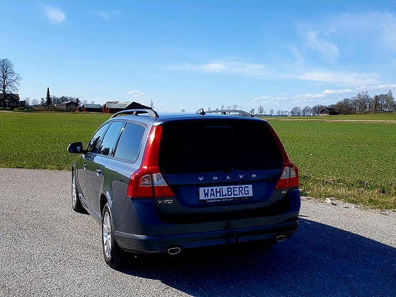 Volvo V70 7 of 23