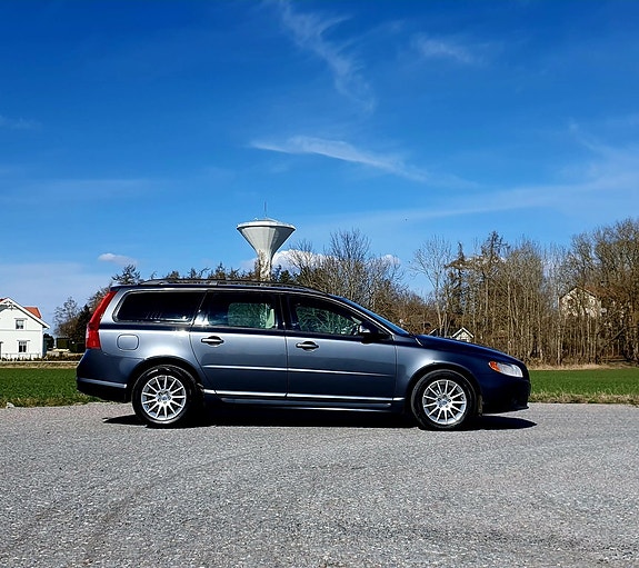 Volvo V70 14 of 23