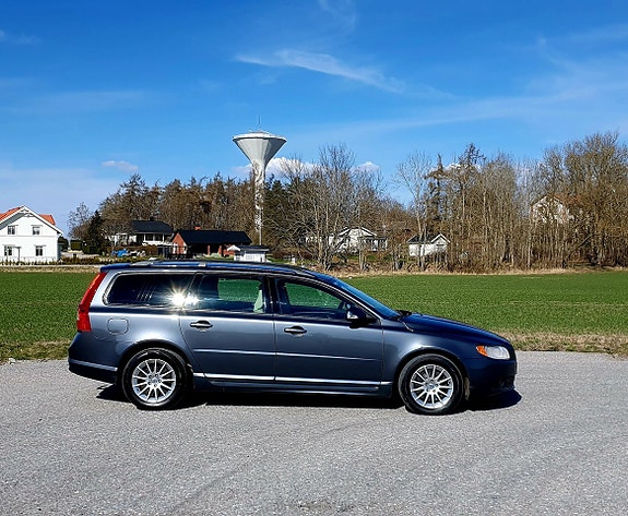 Volvo V70 17 of 23