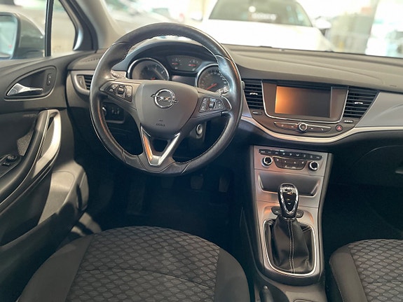 Opel Astra 9 of 19
