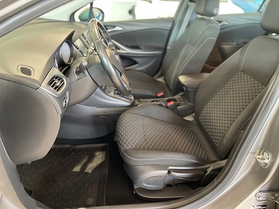 Opel Astra 8 of 19