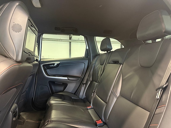 Volvo XC60 13 of 23