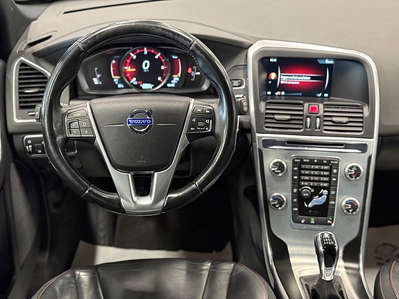 Volvo XC60 9 of 23