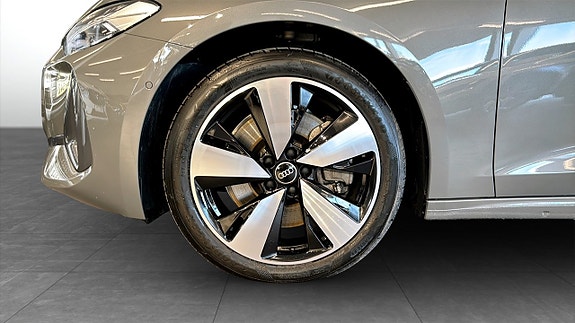 Audi A5 6 of 23