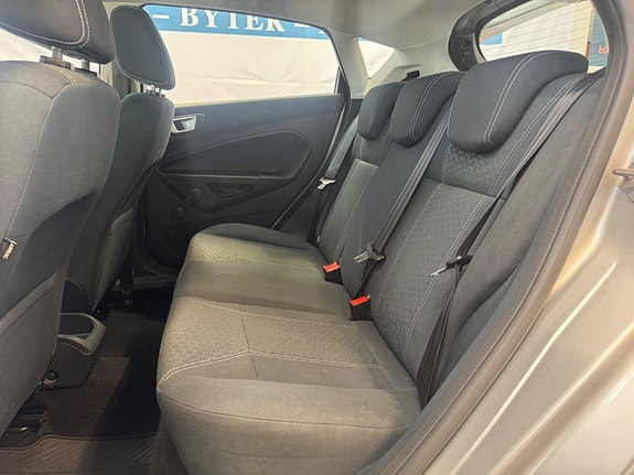 Ford Fiesta 15 of 16