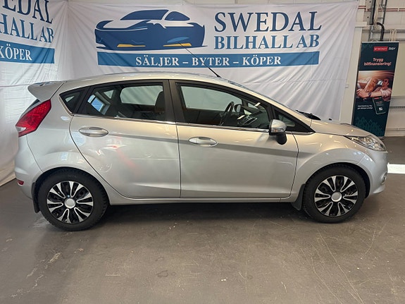 Ford Fiesta 9 of 16