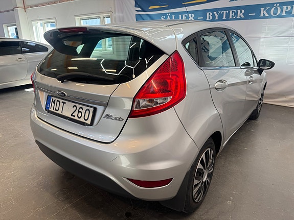 Ford Fiesta 8 of 16