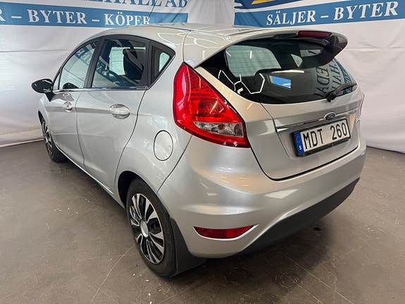 Ford Fiesta 6 of 16