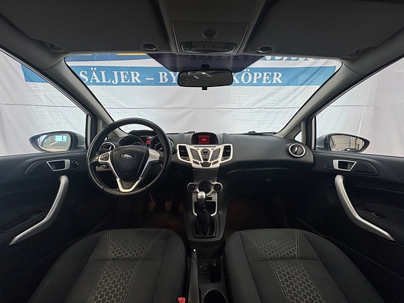 Ford Fiesta 10 of 16
