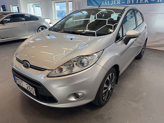 Ford Fiesta 4 of 5