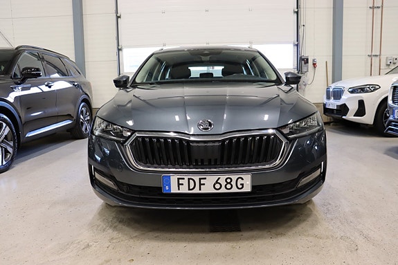Skoda Octavia 3 of 5