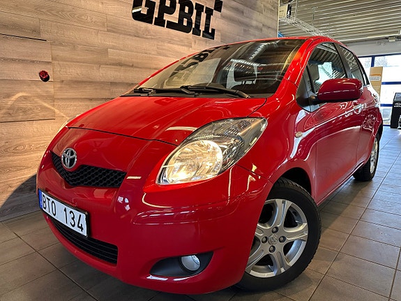 Toyota Yaris 4 of 22