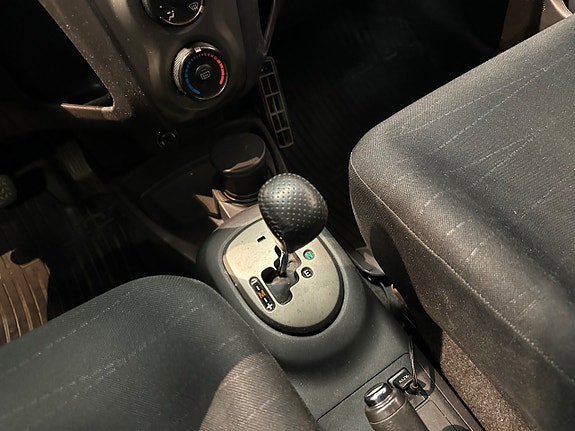 Toyota Yaris 16 of 22