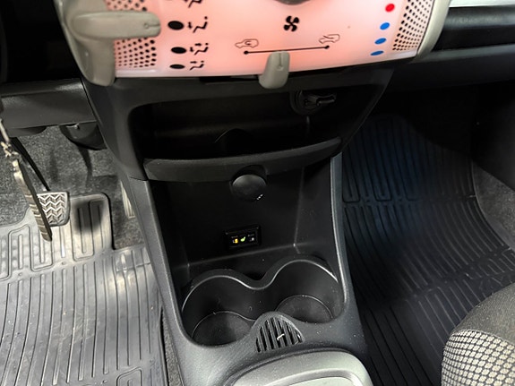Toyota Aygo 15 of 16