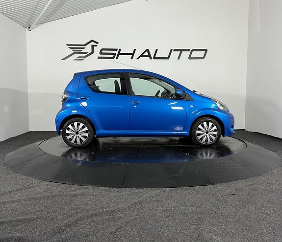 Toyota Aygo 4 of 16