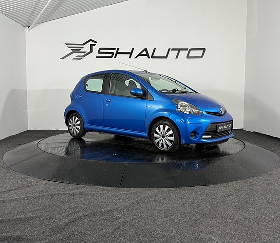 Toyota Aygo 3 of 16