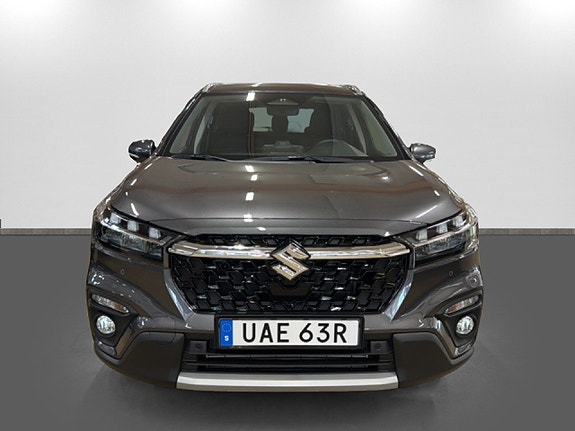 Suzuki S-Cross 2 of 5