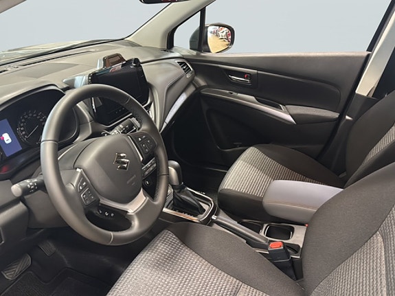 Suzuki S-Cross 8 of 17