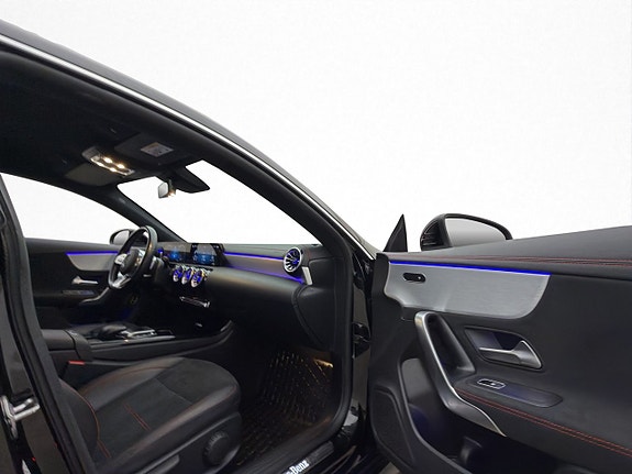Mercedes-Benz CLA250 e 29 of 30