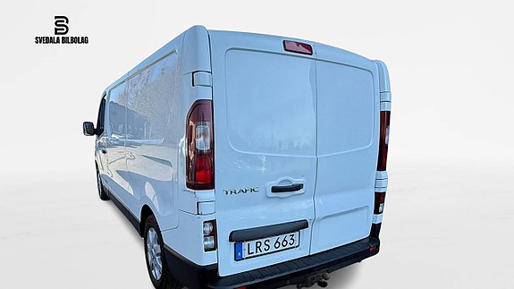 Renault Trafic 4 of 11