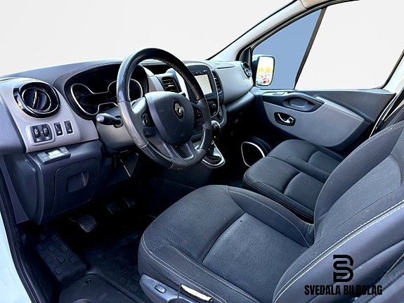 Renault Trafic 11 of 11
