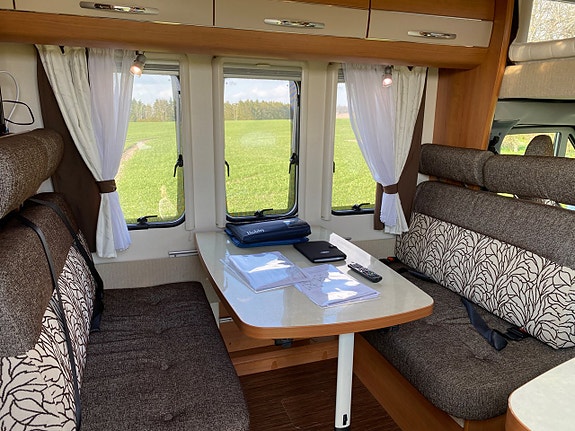 Hobby A 60 KM 6 bälten/ 6 sovplater/ Solceller 10 of 25