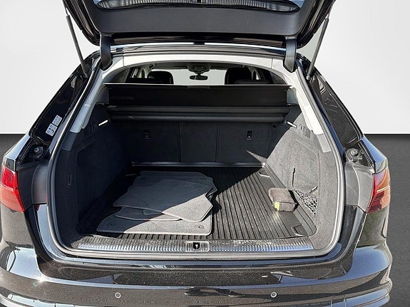 Audi A4 12 of 14