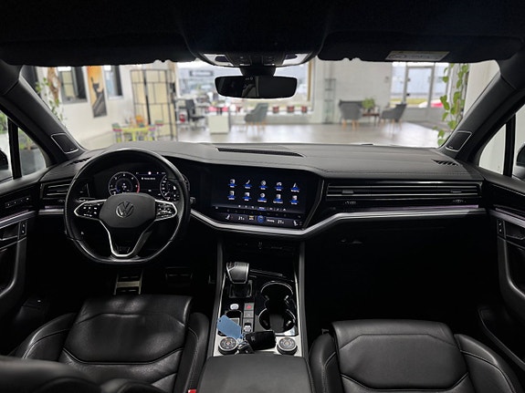 Volkswagen Touareg 17 of 30
