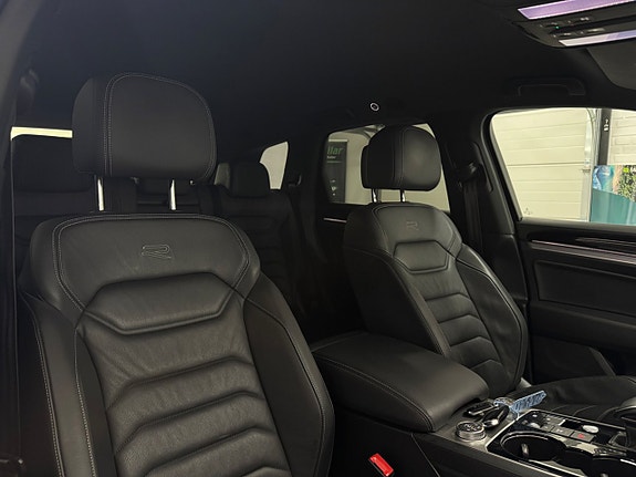 Volkswagen Touareg 12 of 30