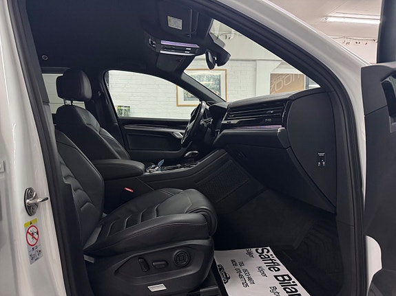 Volkswagen Touareg 11 of 30